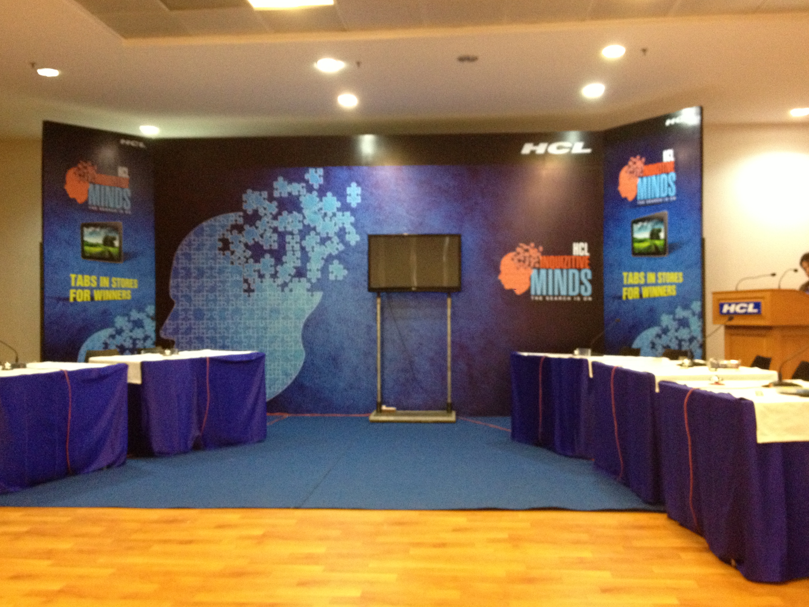 CORPORATE STAGE DESIGN: HCL INQUIZITIVE MINDS QUIZ | eventalyare
